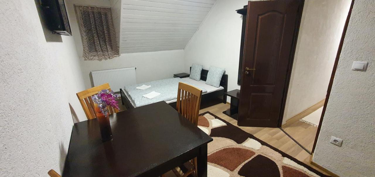 오도르헤이우세쿠이에스크 Apartman House 아파트 외부 사진