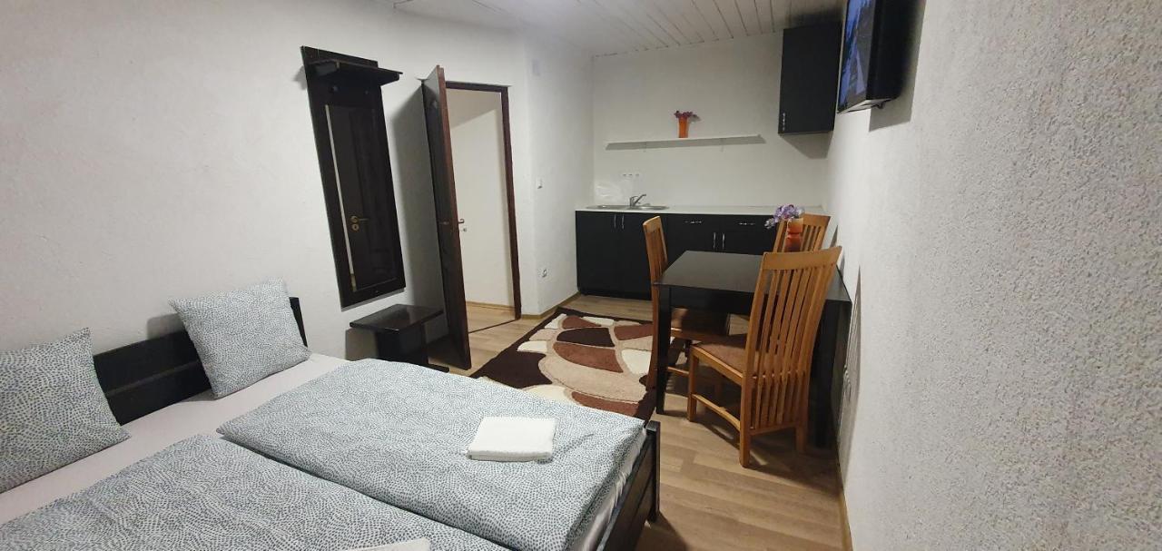 오도르헤이우세쿠이에스크 Apartman House 아파트 외부 사진