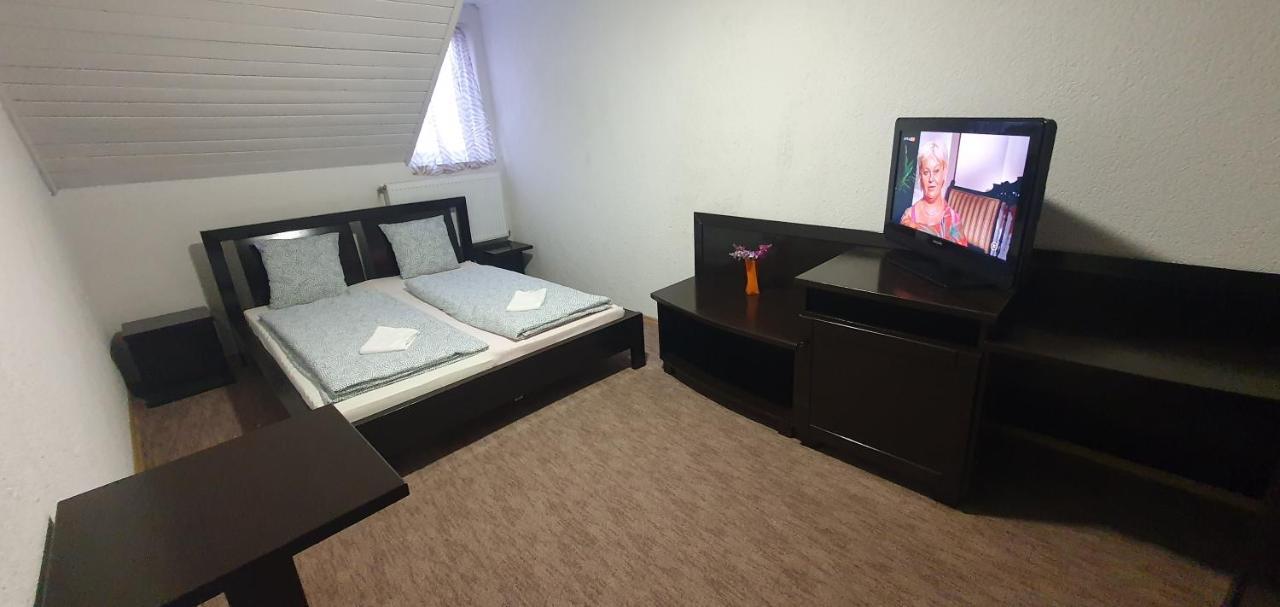 오도르헤이우세쿠이에스크 Apartman House 아파트 외부 사진